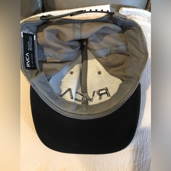 RVCA new condition snap back hat - Picture 2 of 3